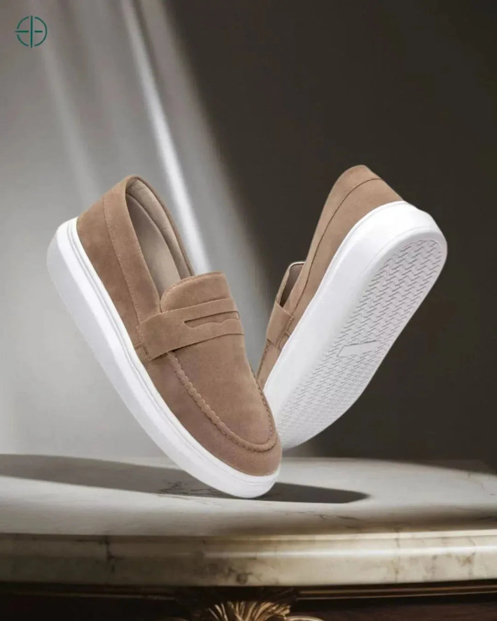 Mocassim de Camurça Masculino Bege | Rest Money™