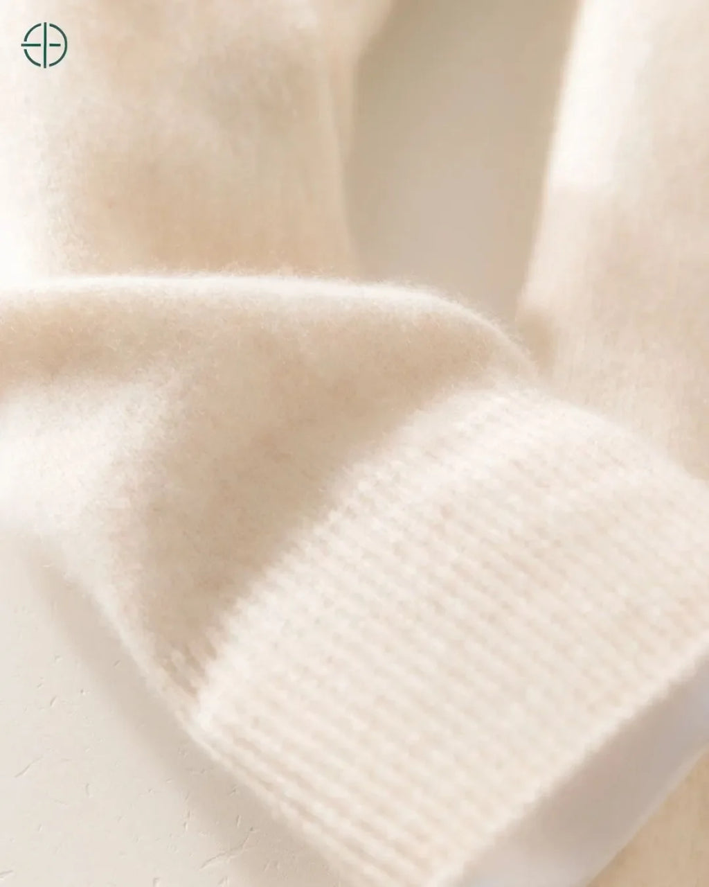 Suéter Gola Média 100% Caxemira | Rest Money™